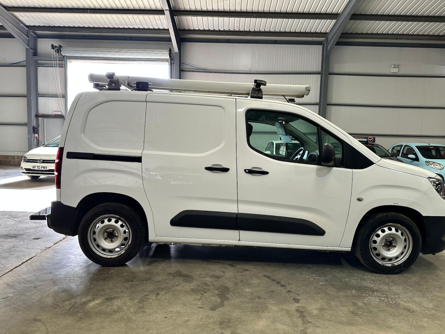 Used Vauxhall Combo 2019 for sale - 78071974: Photo 2