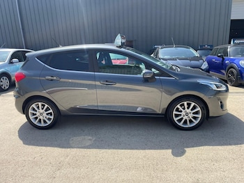 Used Ford Fiesta 2018 for sale - 78675452: Photo