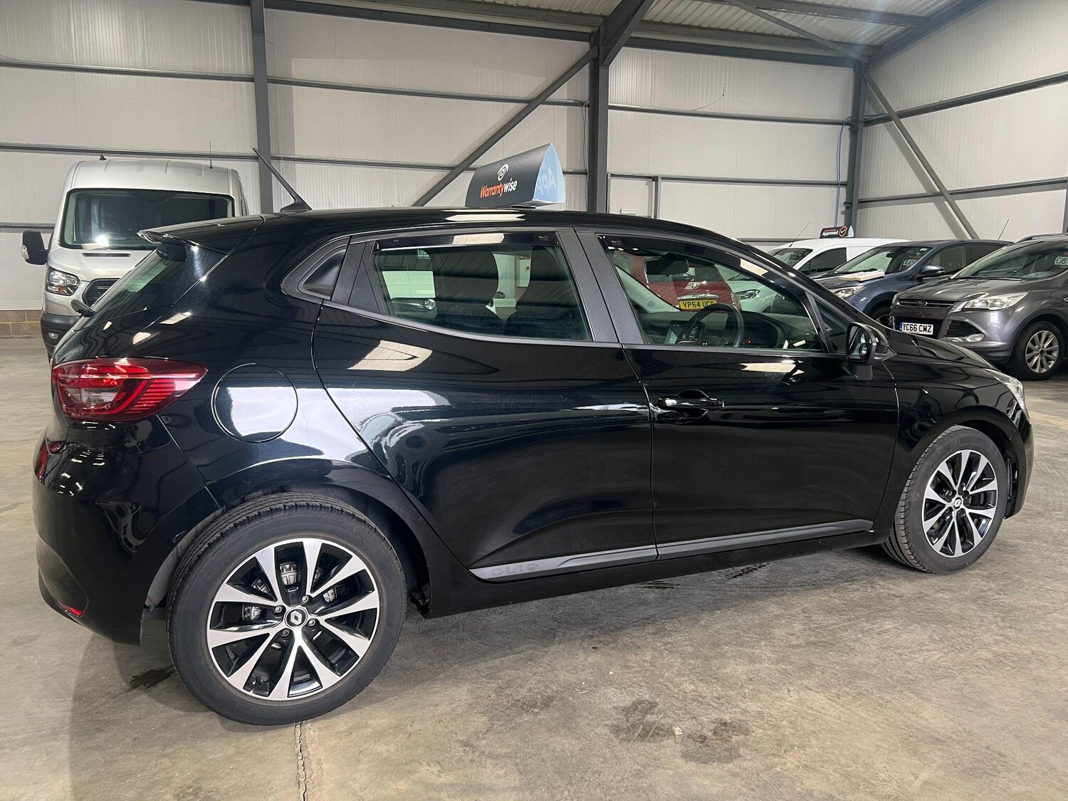 Used Renault Clio 2022 for sale - 78071764: Photo 11