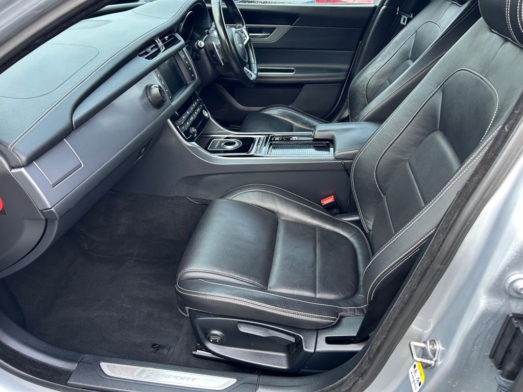 Used Jaguar XF 2018 for sale - 77480137: Photo 17