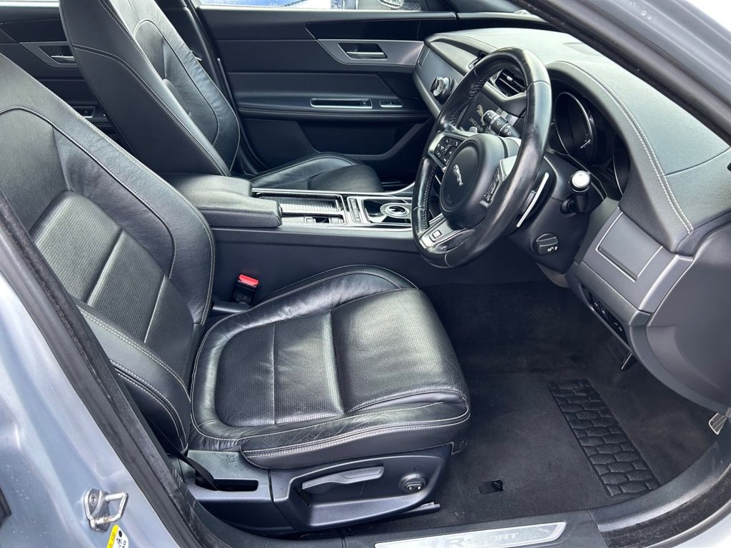 Used Jaguar XF 2018 for sale - 77480137: Photo 30
