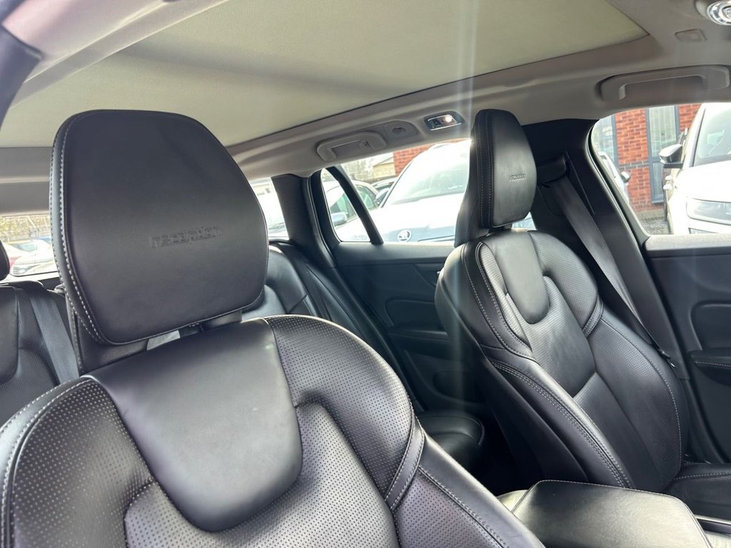 Used Volvo V60 2018 for sale - 77967684: Photo 35