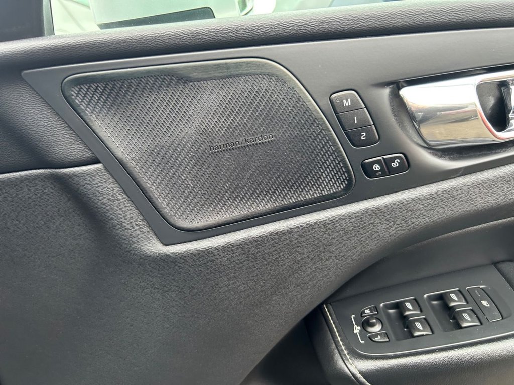 Used Volvo XC60 2018 for sale - 78003130: Photo 37