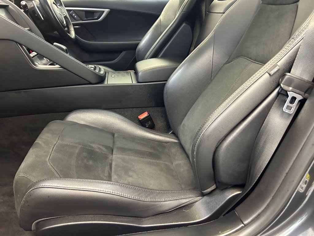 Used Jaguar F-Type 2019 for sale - 76396291: Photo 24