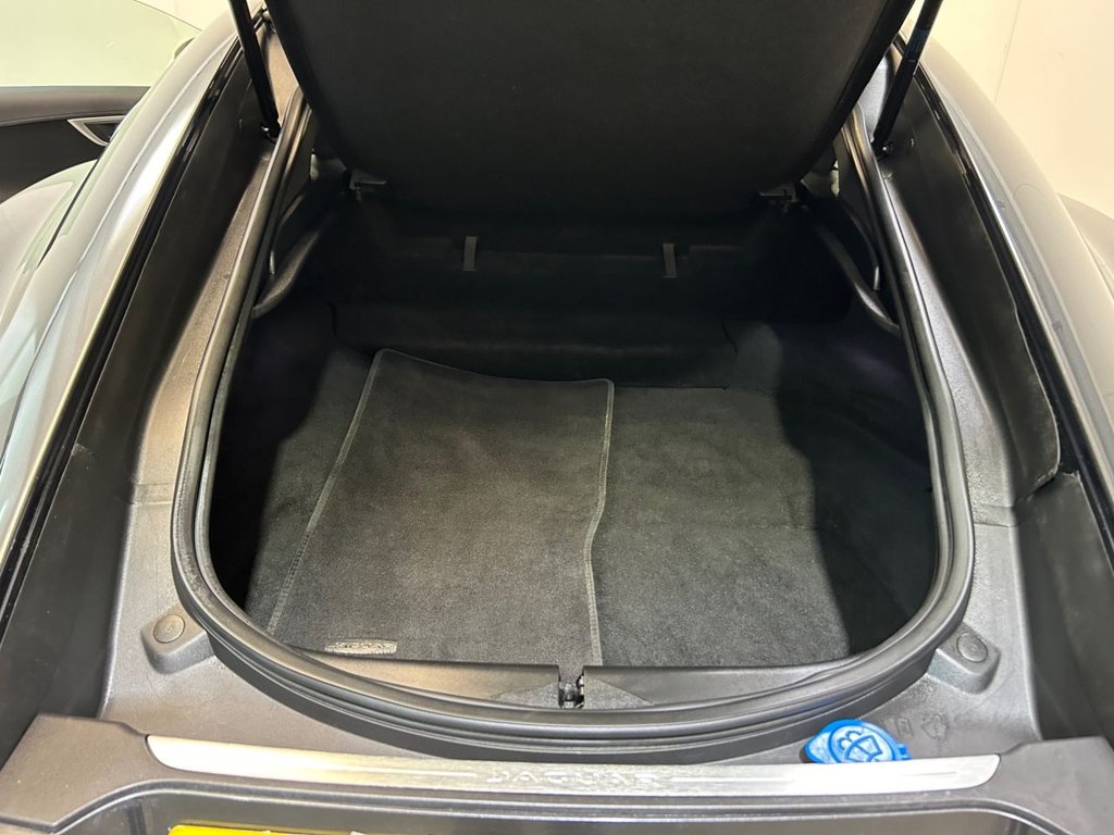 Used Jaguar F-Type 2019 for sale - 76396291: Photo 30