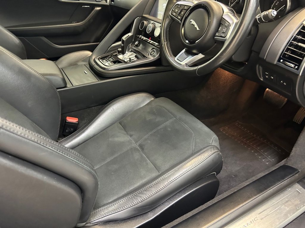 Used Jaguar F-Type 2019 for sale - 76396291: Photo 39