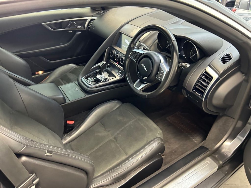 Used Jaguar F-Type 2019 for sale - 76396291: Photo 41