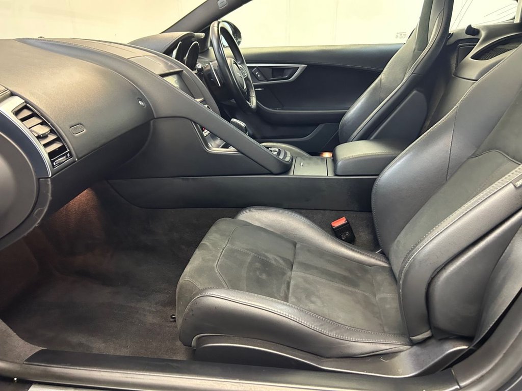 Used Jaguar F-Type 2019 for sale - 76396291: Photo 48