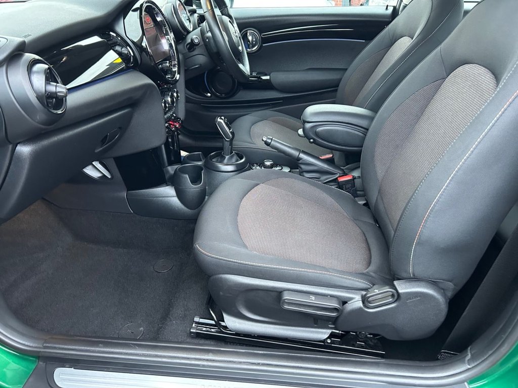 Used MINI Hatch 2022 for sale - 77952489: Photo 17