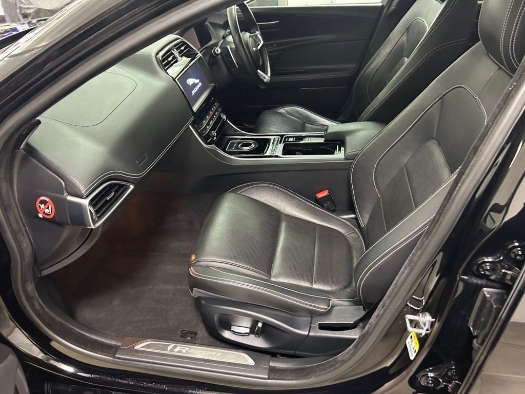 Used Jaguar XE 2019 for sale - 77739581: Photo 15