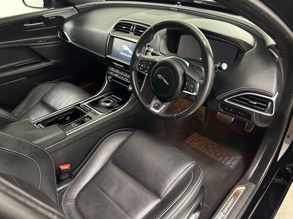 Used Jaguar XE 2019 for sale - 77739581: Photo 21