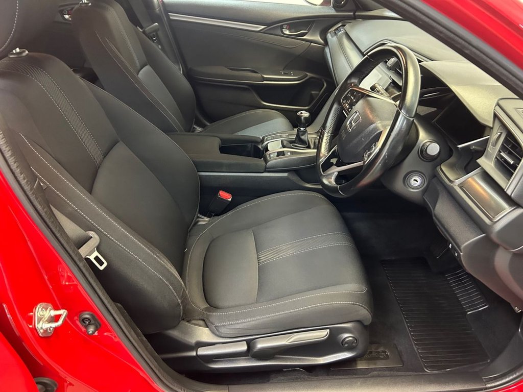 Used Honda Civic 2018 for sale - 76914795: Photo 13