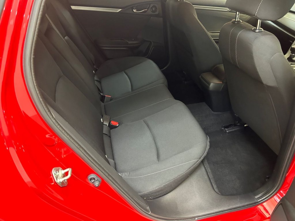 Used Honda Civic 2018 for sale - 76914795: Photo 45