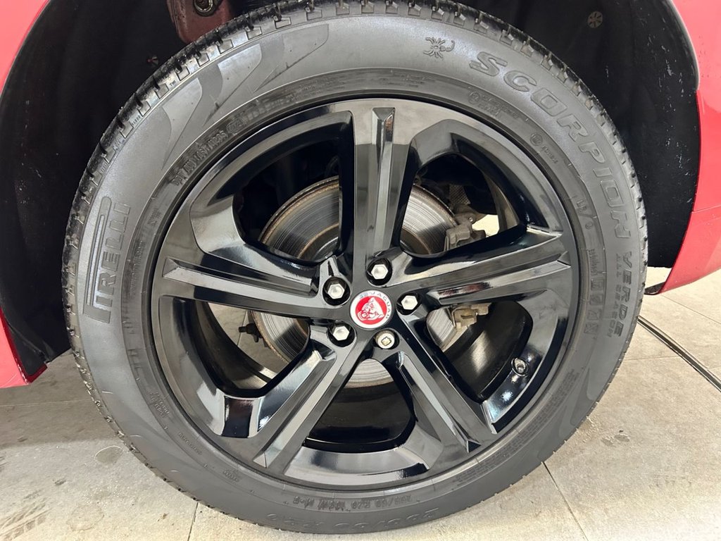 Used Jaguar F-Pace 2017 for sale - 76439351: Photo 27