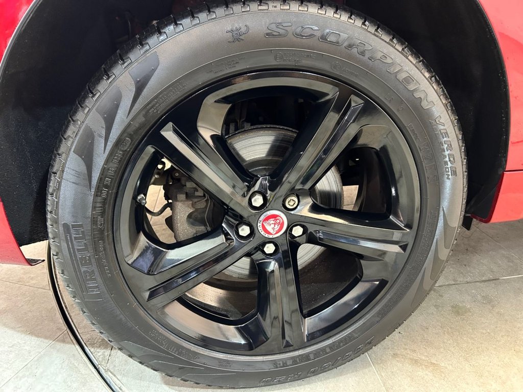 Used Jaguar F-Pace 2017 for sale - 76439351: Photo 28