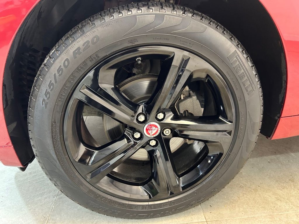 Used Jaguar F-Pace 2017 for sale - 76439351: Photo 29