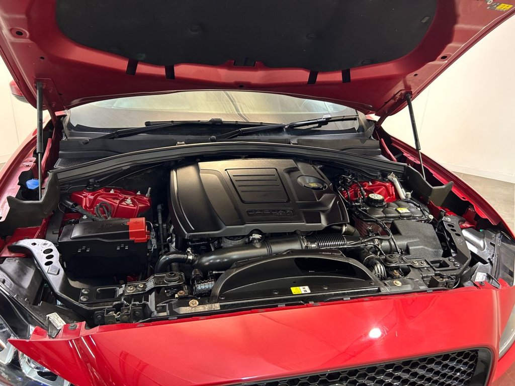 Used Jaguar F-Pace 2017 for sale - 76439351: Photo 32