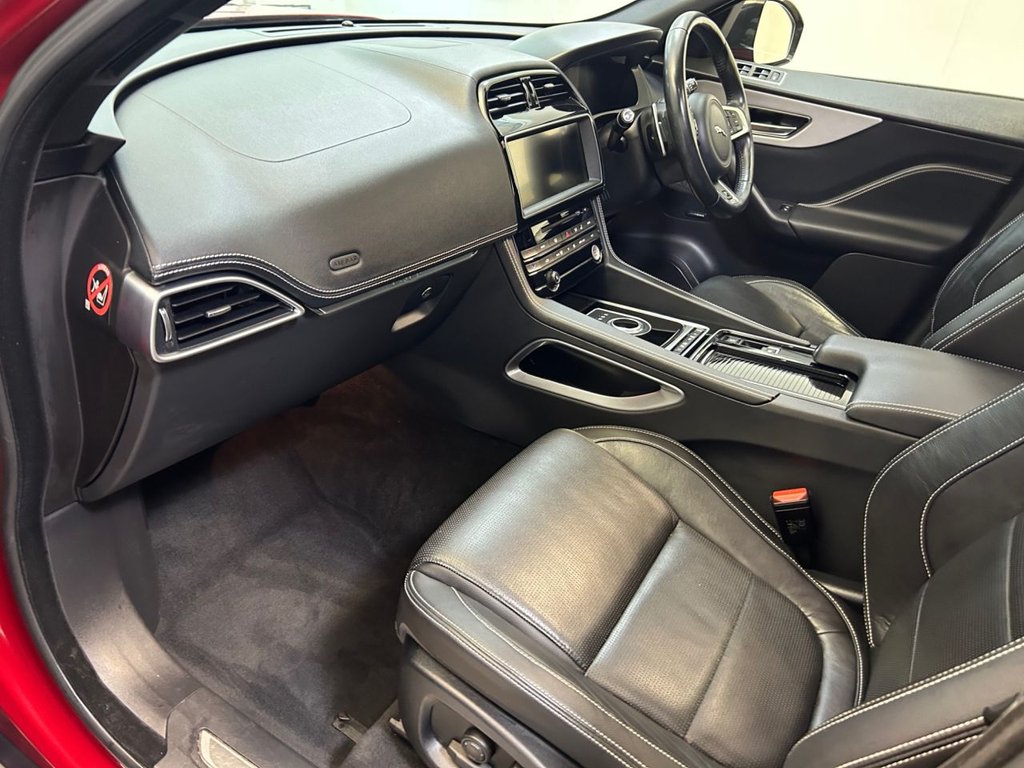 Used Jaguar F-Pace 2017 for sale - 76439351: Photo 46