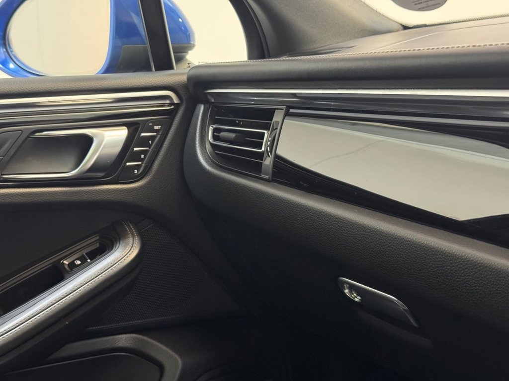 Used Porsche Macan 2019 for sale - 76574843: Photo 28