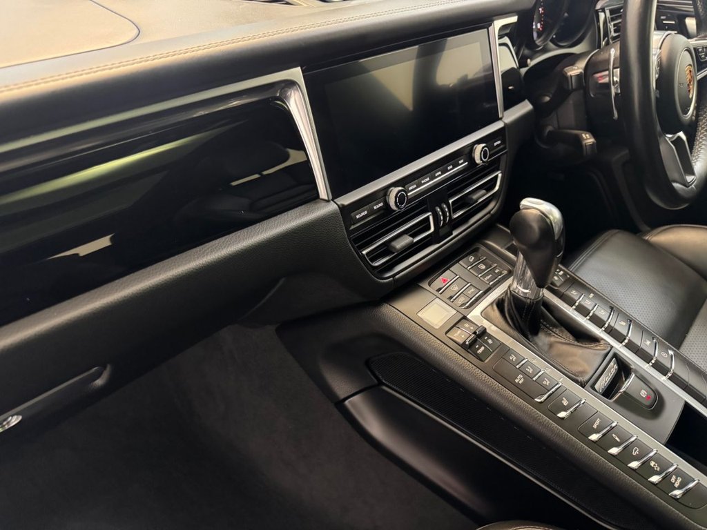 Used Porsche Macan 2019 for sale - 76574843: Photo 45