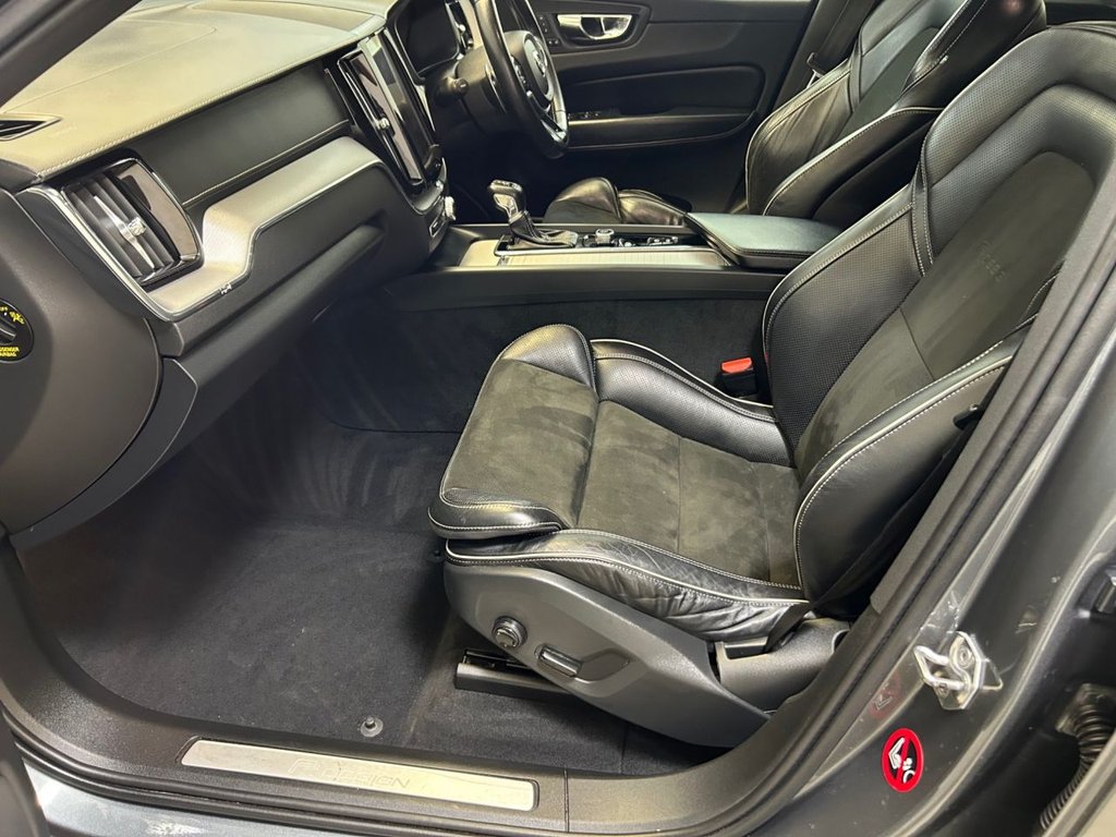 Used Volvo XC60 2018 for sale - 78172367: Photo 37