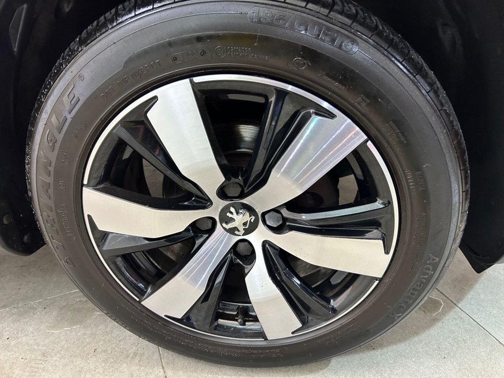 Used Peugeot 2008 2015 for sale - 76558897: Photo 15