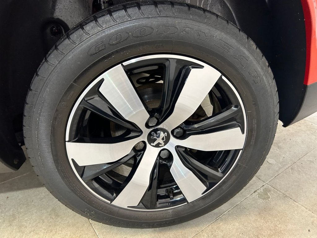 Used Peugeot 2008 2015 for sale - 76558897: Photo 17