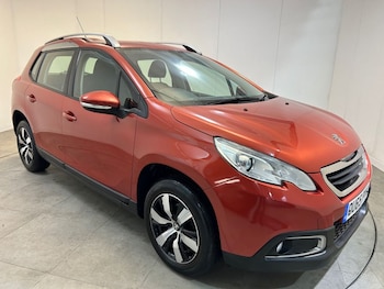 Used Peugeot 2008 2015 for sale - 76558897: Photo