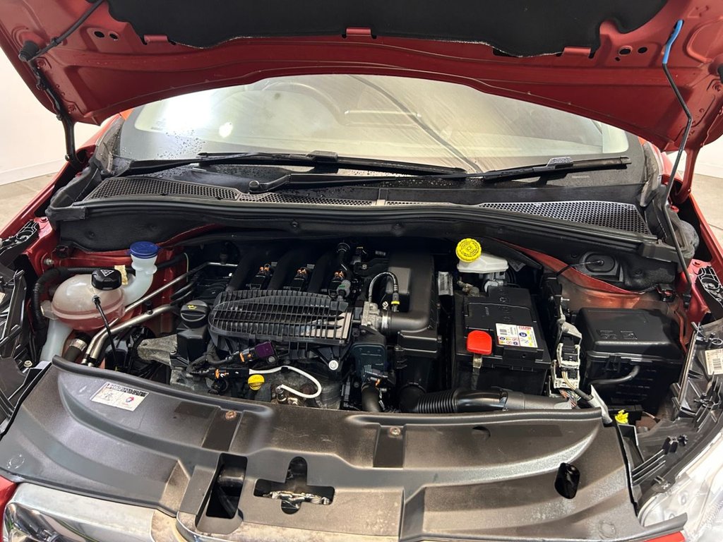 Used Peugeot 2008 2015 for sale - 76558897: Photo 30