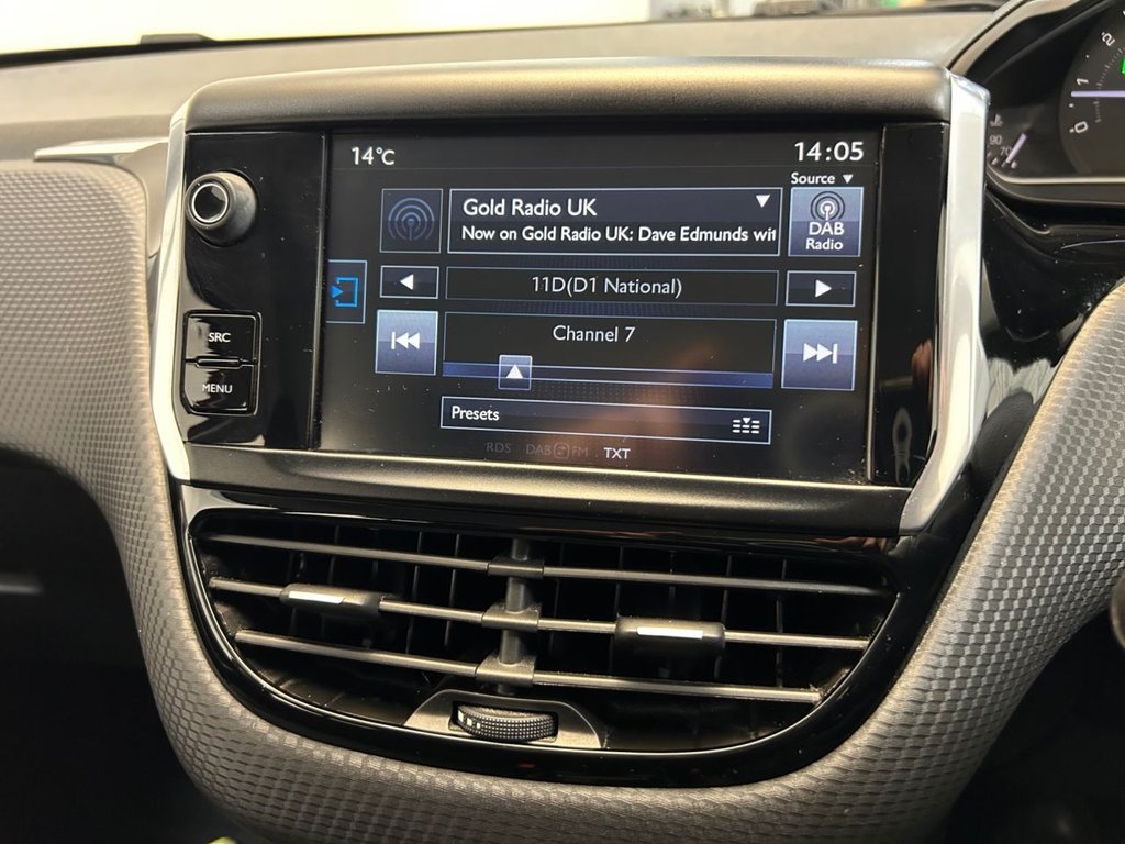 Used Peugeot 2008 2015 for sale - 76558897: Photo 31