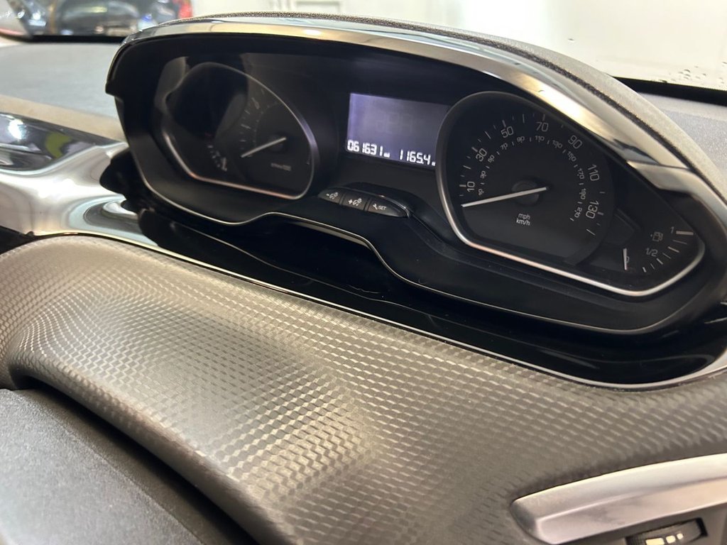 Used Peugeot 2008 2015 for sale - 76558897: Photo 39
