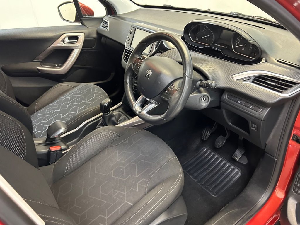 Used Peugeot 2008 2015 for sale - 76558897: Photo 40