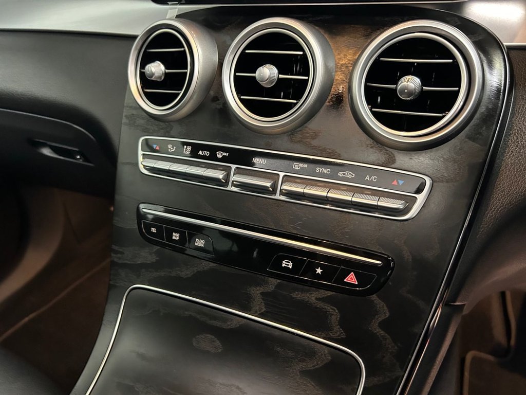 Used Mercedes-Benz GLC 2020 for sale - 76372296: Photo 30
