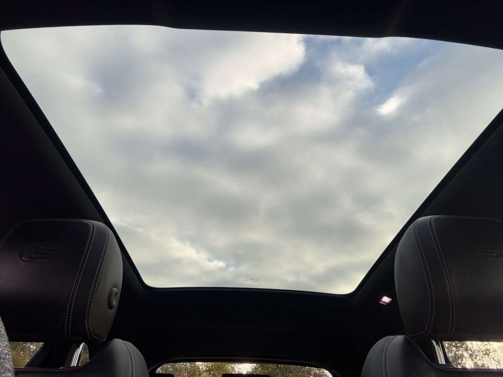 Used Jaguar F-Pace 2018 for sale - 76372325: Photo 12