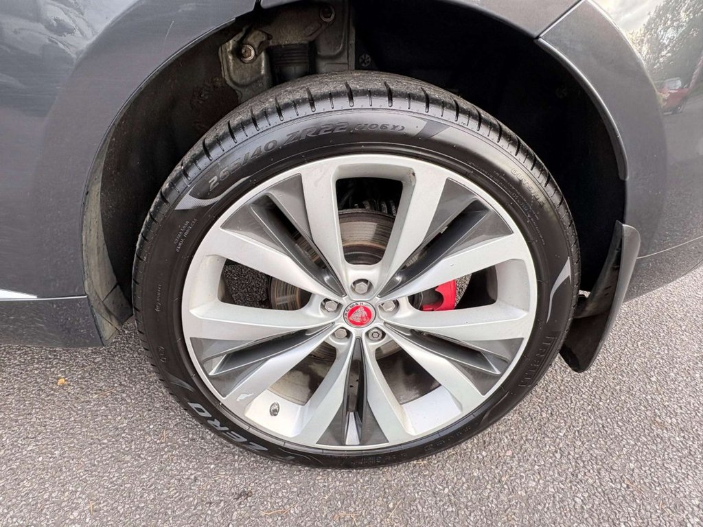 Used Jaguar F-Pace 2018 for sale - 76372325: Photo 16
