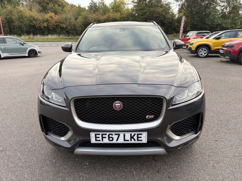 Used Jaguar F-Pace 2018 for sale - 76372325: Photo 9