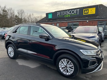 Used Volkswagen T-Roc 2022 for sale - 77588341: Photo