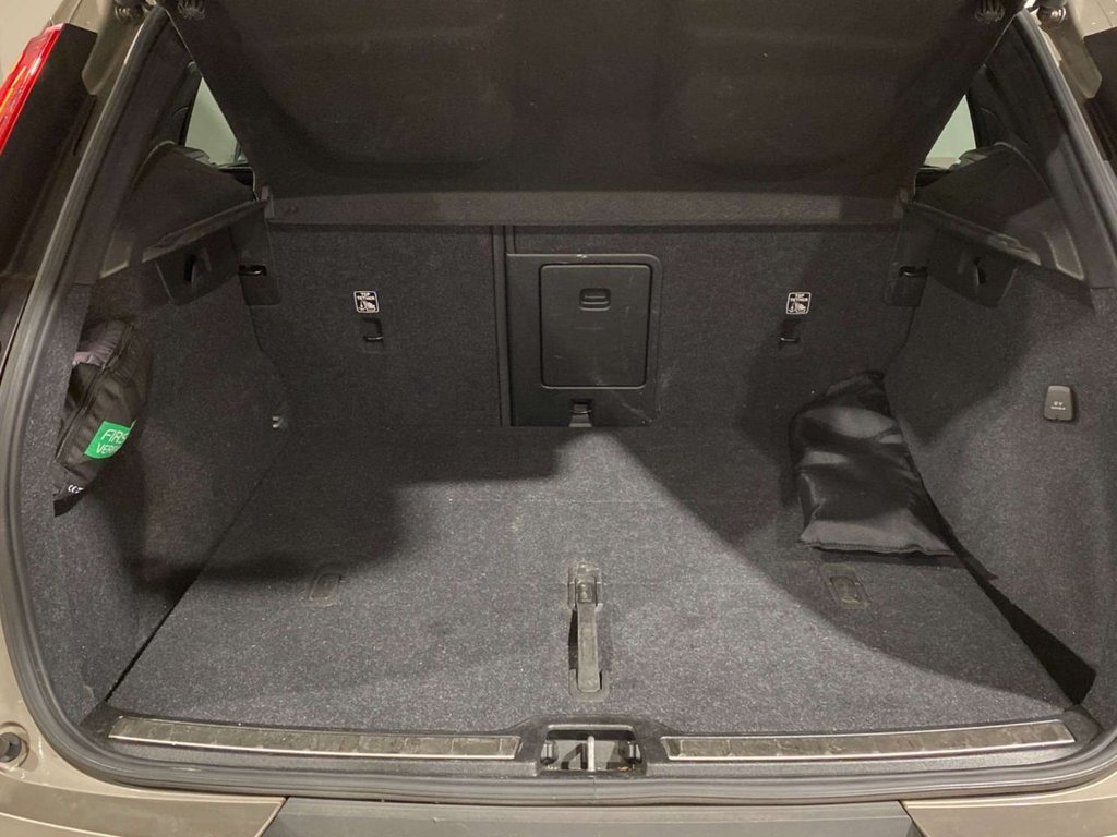 Used Volvo XC40 2021 for sale - 76820986: Photo 16