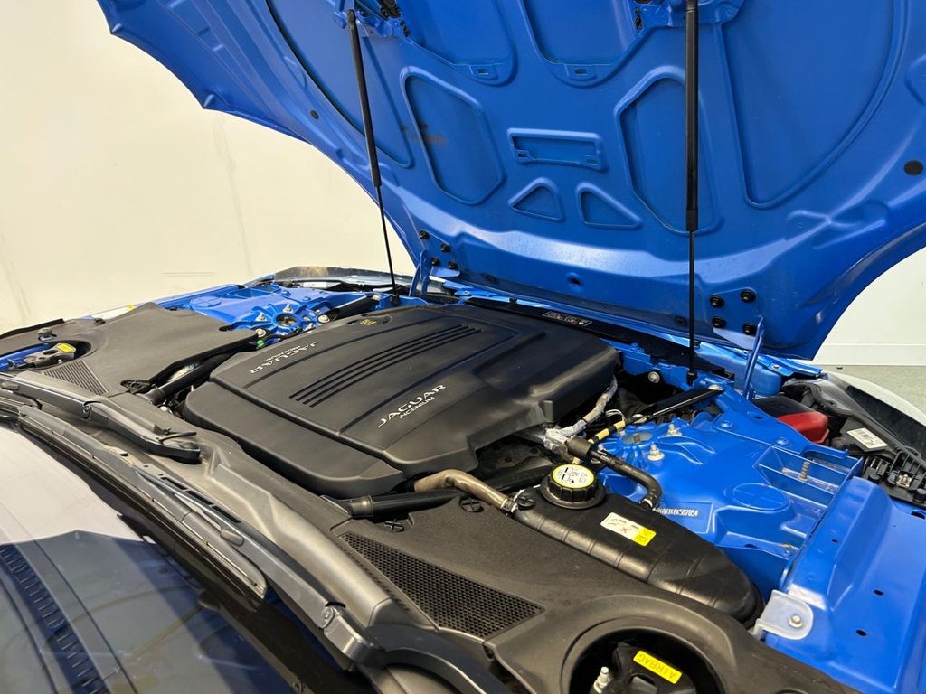 Used Jaguar F-Type 2018 for sale - 77042564: Photo 30