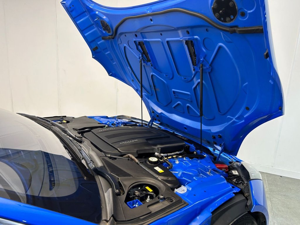 Used Jaguar F-Type 2018 for sale - 77042564: Photo 31
