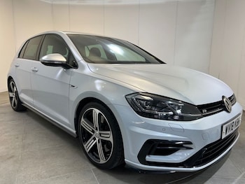 Used Volkswagen Golf 2018 for sale - 78457984: Photo