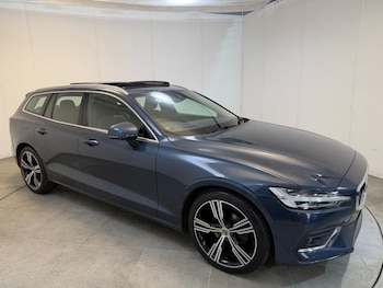 Used Volvo V60 2018 for sale - 79592061: Photo
