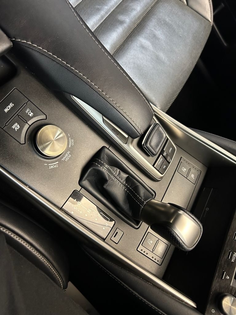 Used Lexus IS 2018 for sale - 77631563: Photo 33