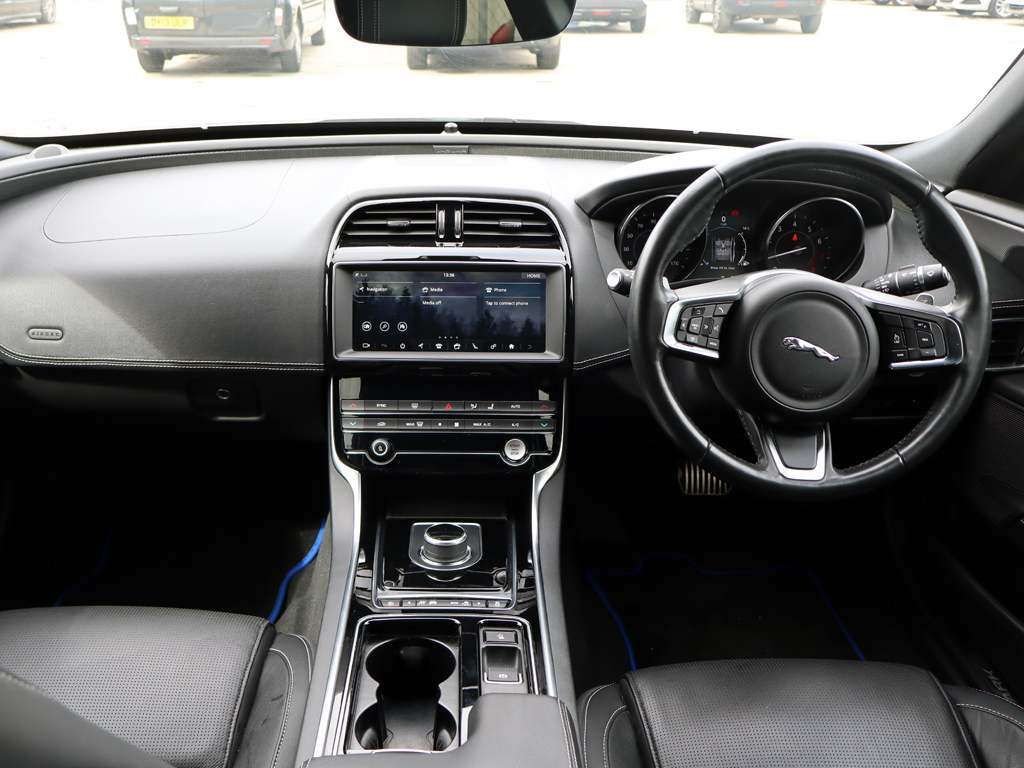 Used Jaguar XE 2019 for sale - 76372300: Photo 10