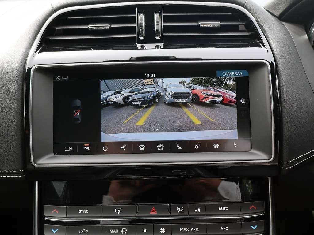 Used Jaguar XE 2019 for sale - 76372300: Photo 15