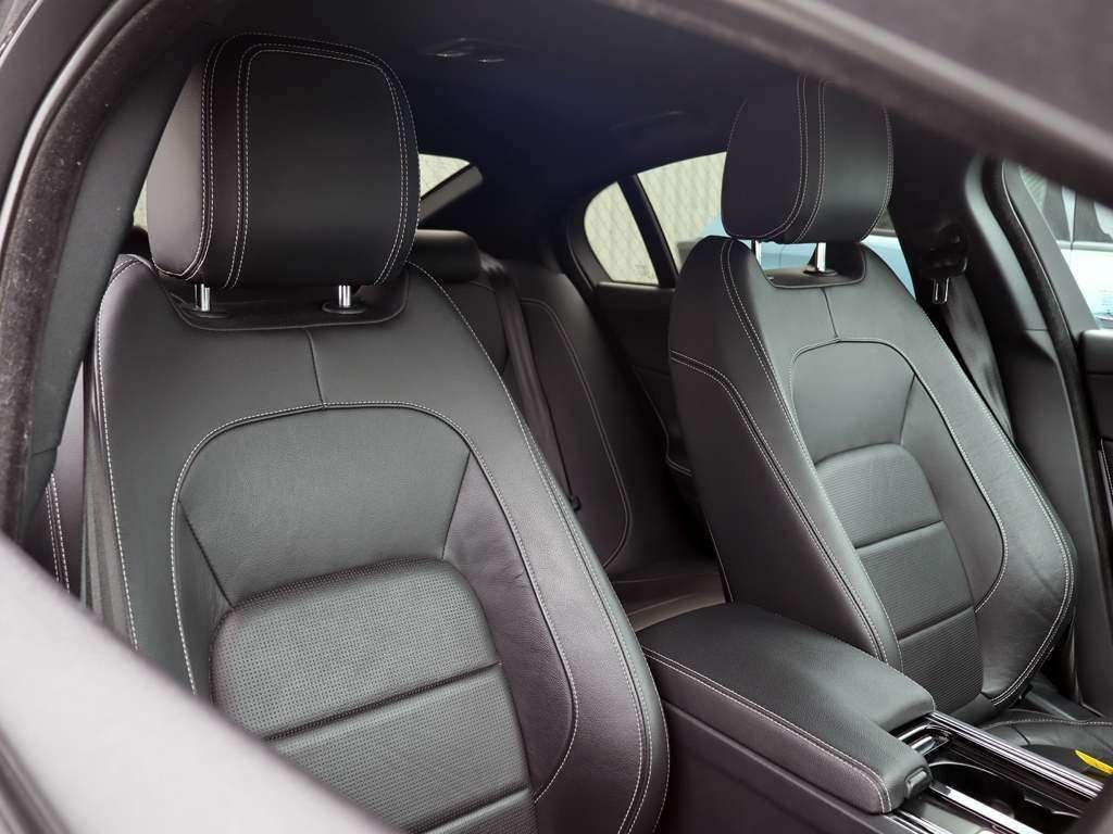 Used Jaguar XE 2019 for sale - 76372300: Photo 8