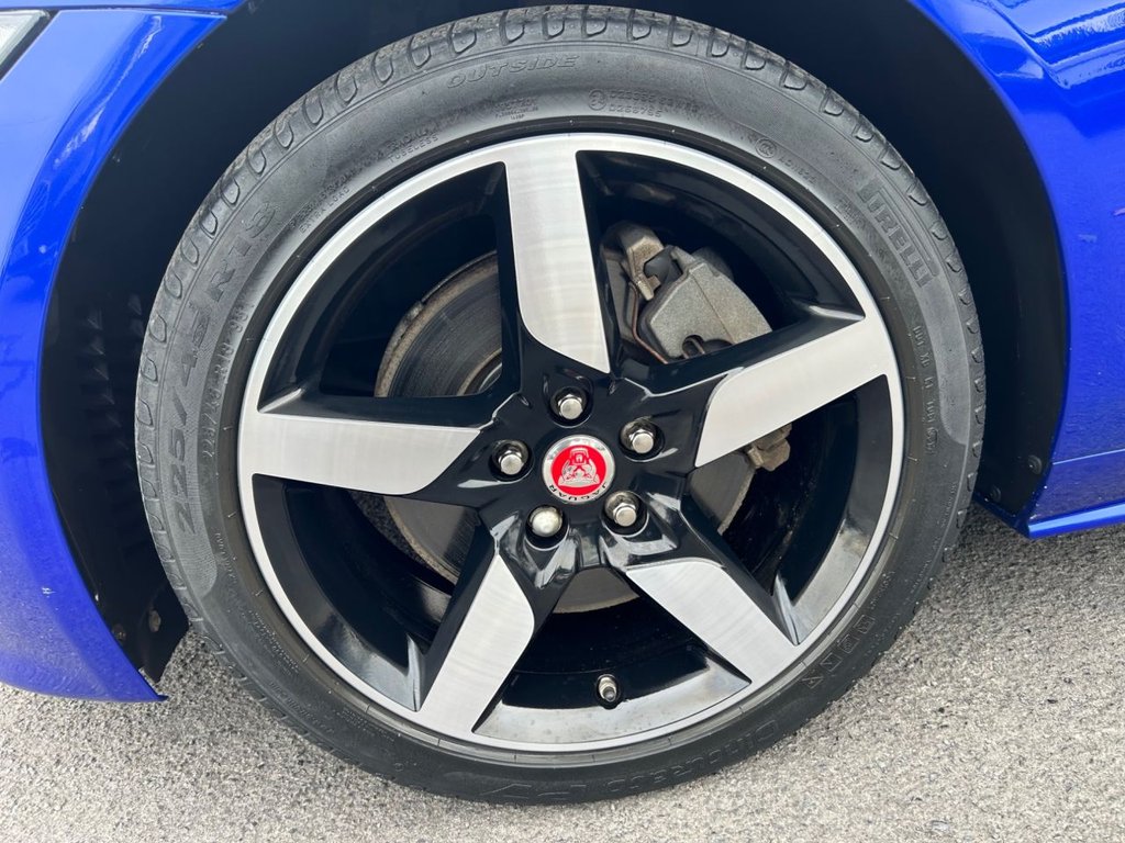 Used Jaguar XE 2017 for sale - 76372299: Photo 15