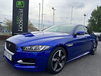 Used Jaguar XE 2017 for sale - 76372299: Photo