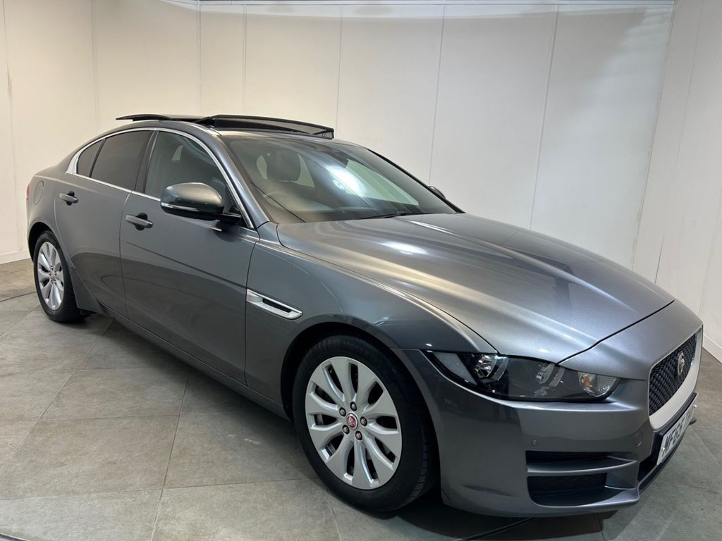 Used Jaguar XE 2015 for sale - 77660263: Photo 4