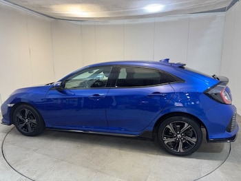 Used Honda Civic 2019 for sale - 79022372: Photo
